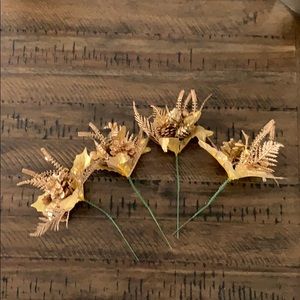 *SOLD* 4 Gold Holiday Floral Picks